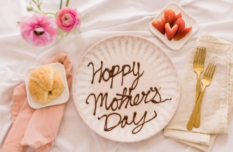 Plate With Happy Mother's Day 768x500 C