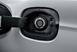 2018 Ford Fusion CLASS-EXCLUSIVE EASY FUEL® CAPLESS FUEL FILLER 2018 Ford Fusion CLASS-EXCLUSIVE EASY FUEL® CAPLESS FUEL FILLER