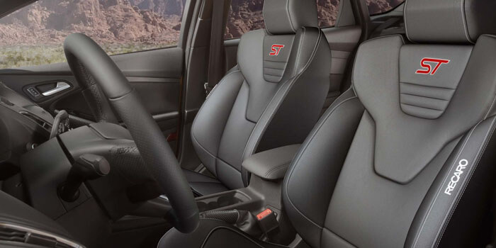 New 2018 Ford Focus INTERIOR CRAFTSMANSHIP New 2018 Ford Focus INTERIOR CRAFTSMANSHIP