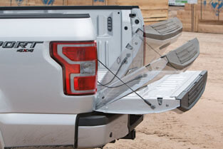 2018 Ford F-150 CLASS-EXCLUSIVE REMOTE TAILGATE RELEASE 2018 Ford F-150 CLASS-EXCLUSIVE REMOTE TAILGATE RELEASE