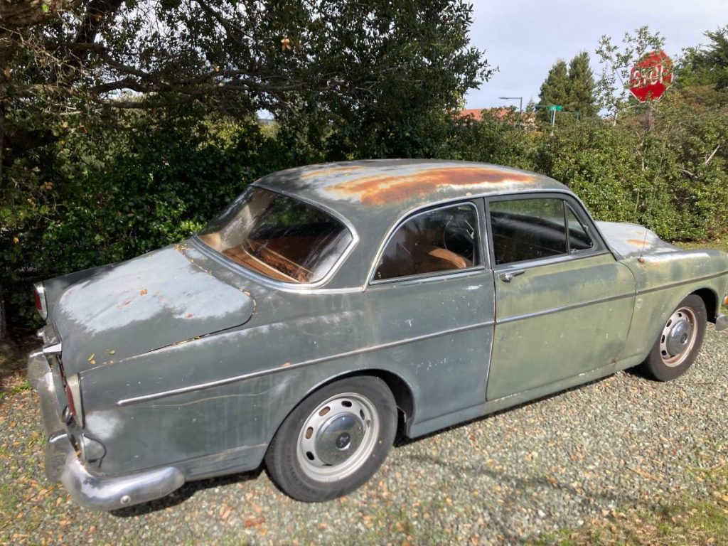 Old Volvos Never Die: 1961 Volvo PV544 vs 1966 Volvo 122S - The Autopian