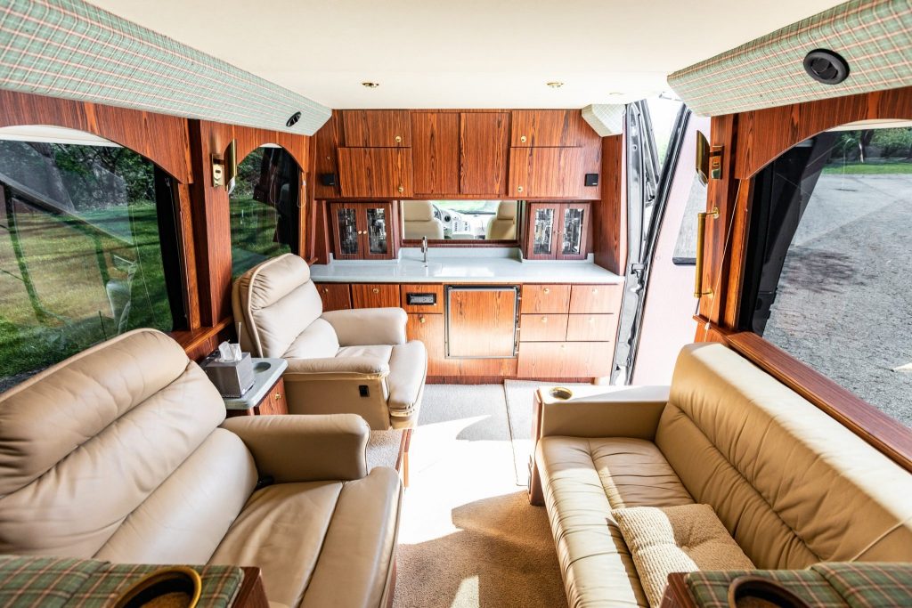 Here's Why The Rare Mauck MSV 1120S Is The Supercar Of Buses The Autopian