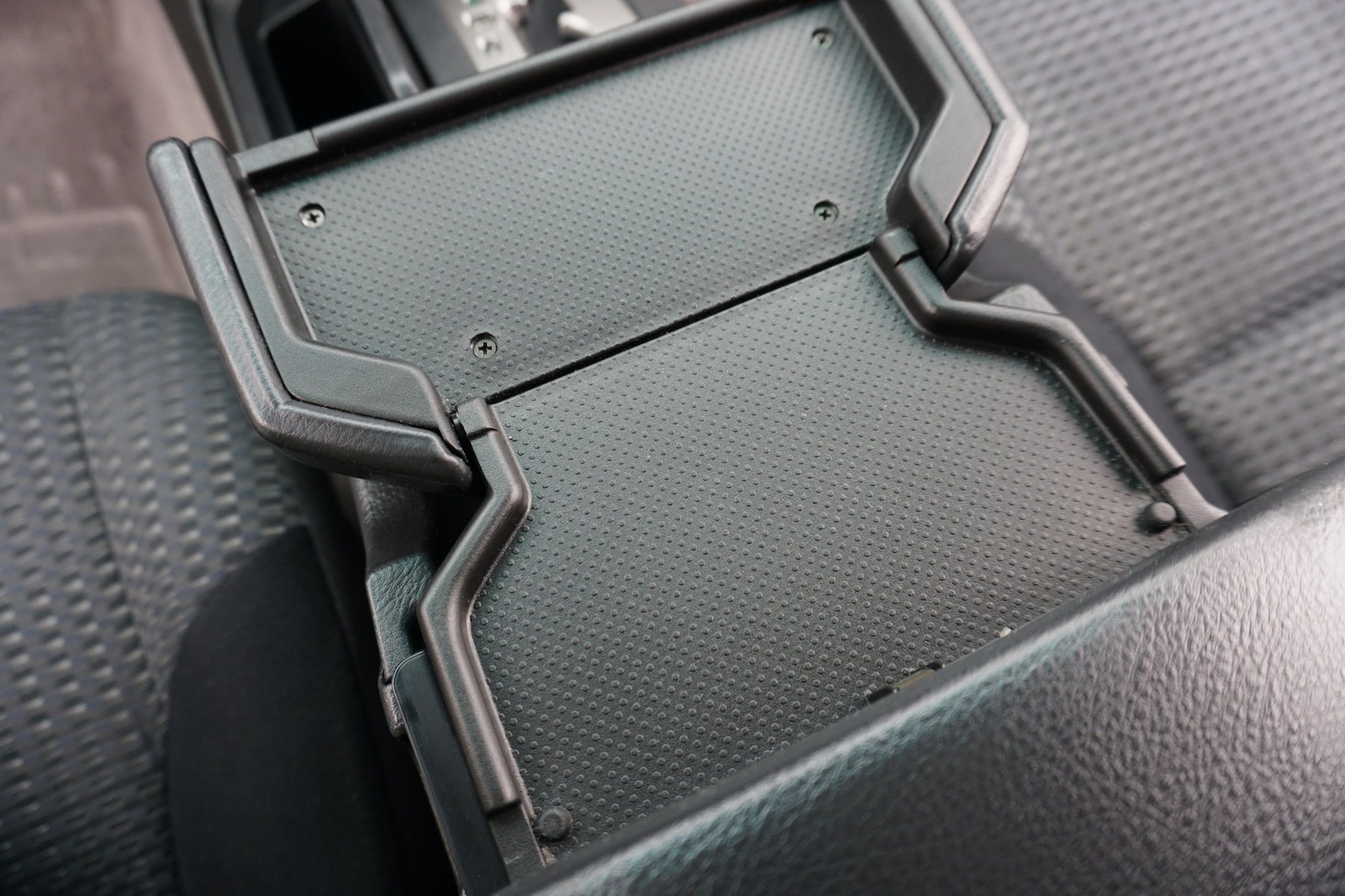 2006 Toyota 4runner Front Tray