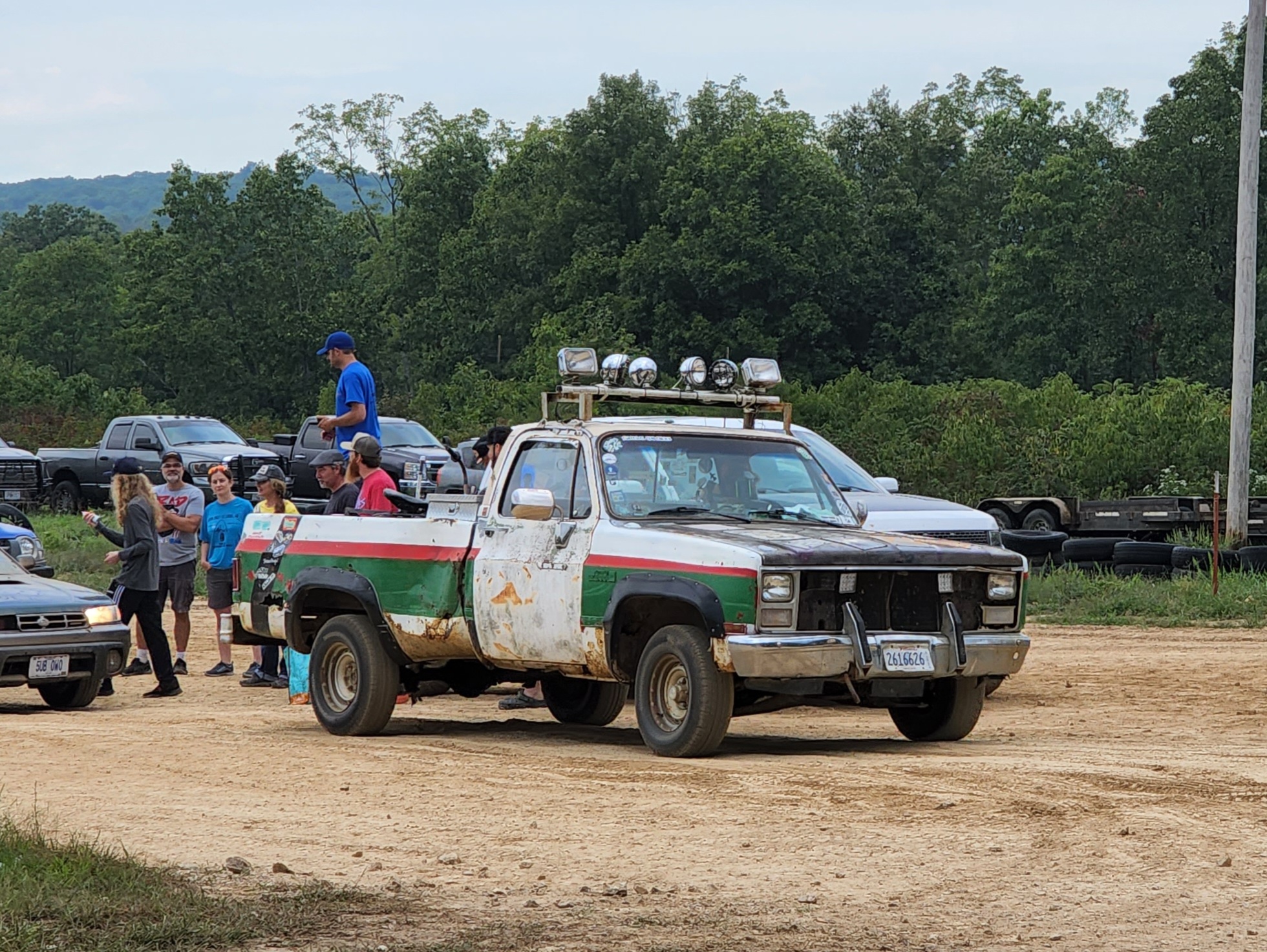 I Saw Some Hilarious And Genius Custom Cars At The Missouri Gambler 500 - 30