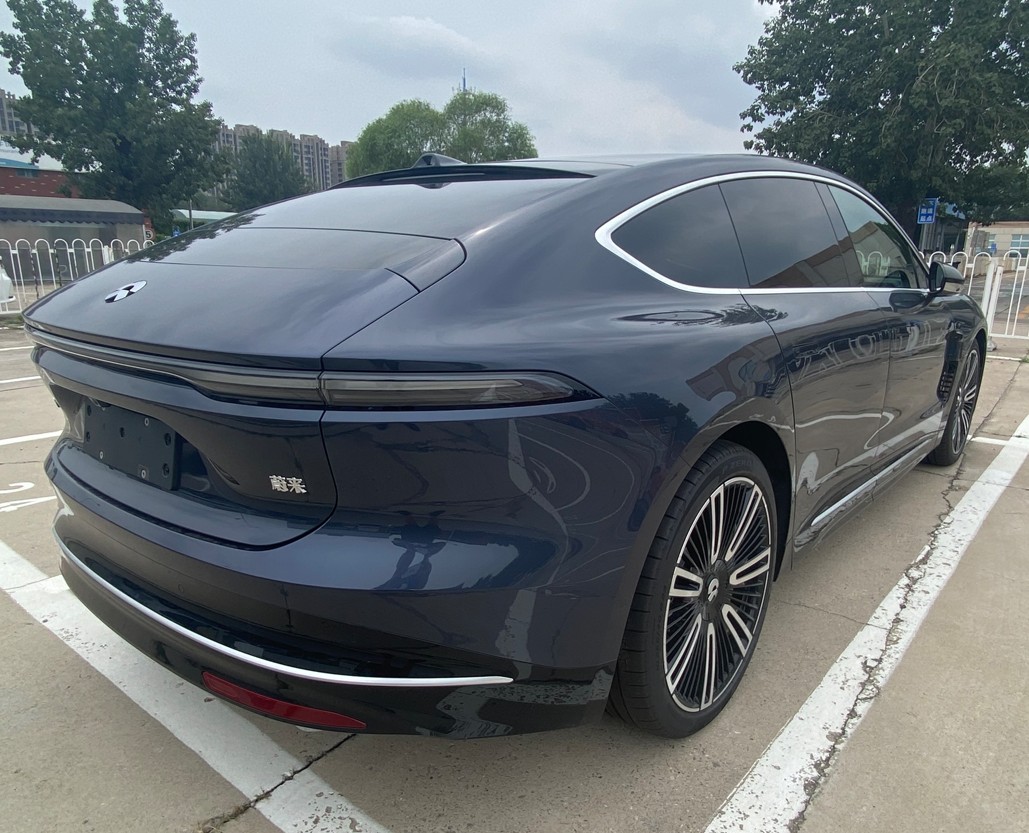 2025 Nio Es9 3