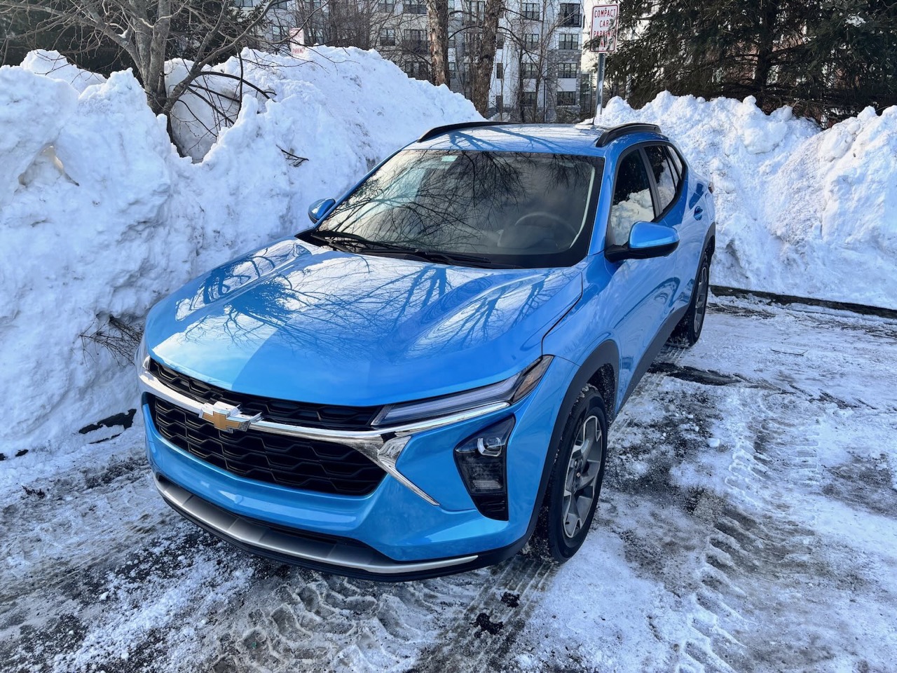 2026 Chevy Trax 1 Large
