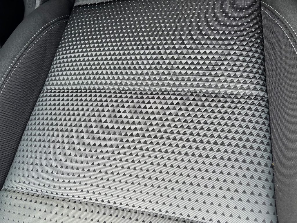 2026 Chevy Trax 18 Large