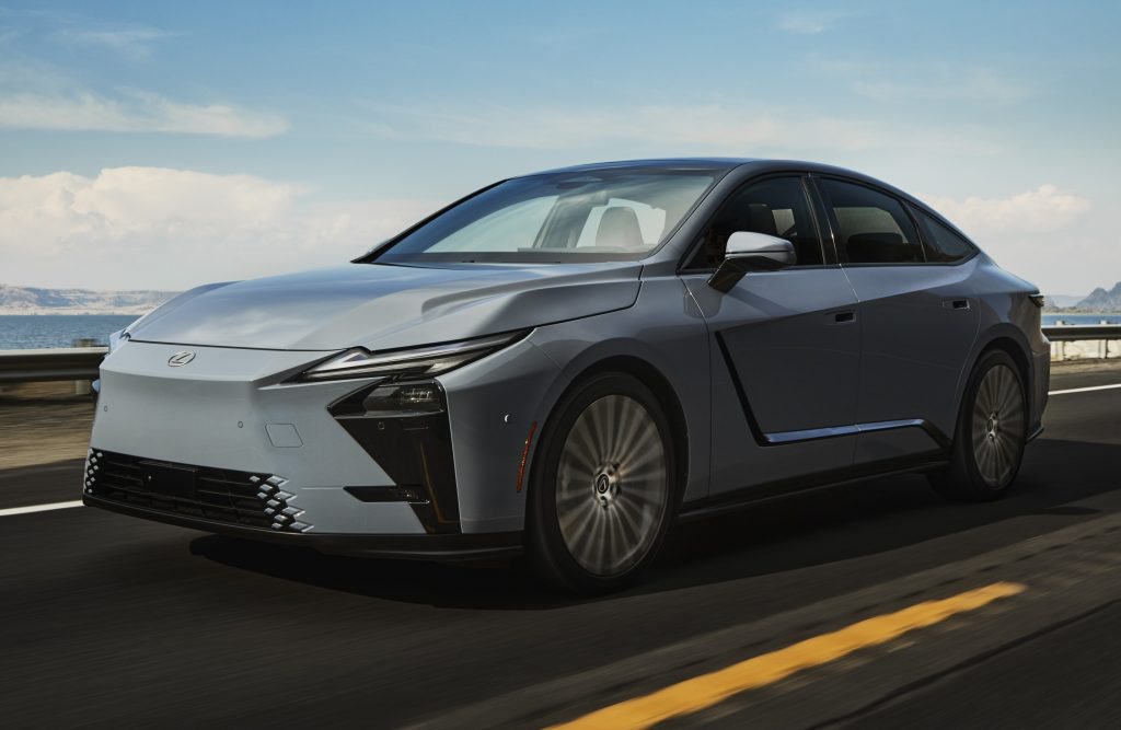 2026 Lexus Es 350e 006