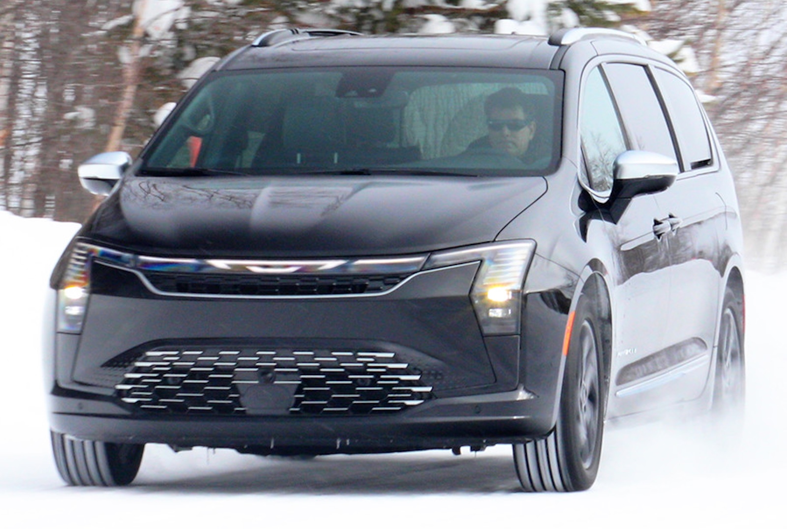 2027 Chrysler Pacifica 3