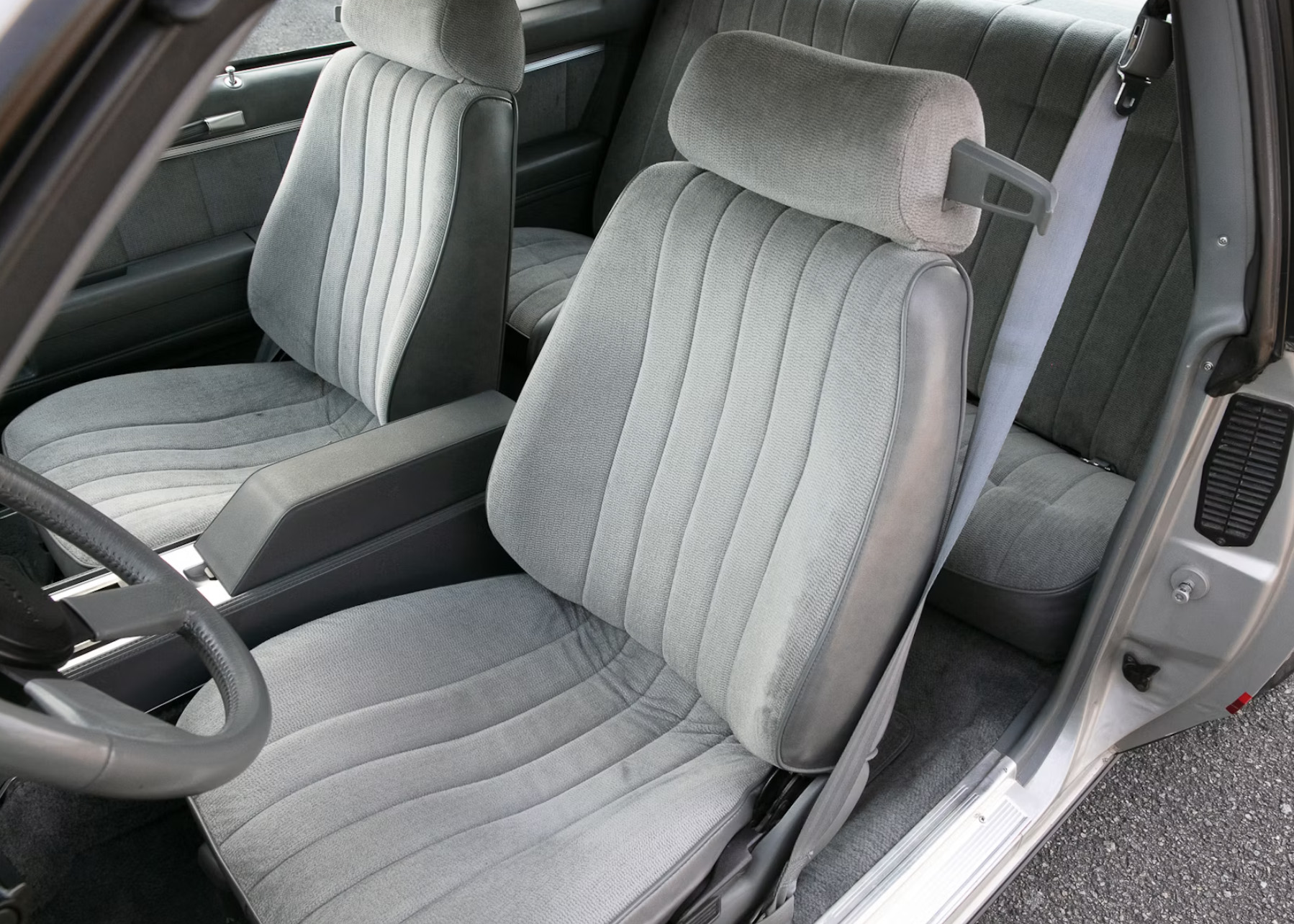 2+2 5 10 Seat