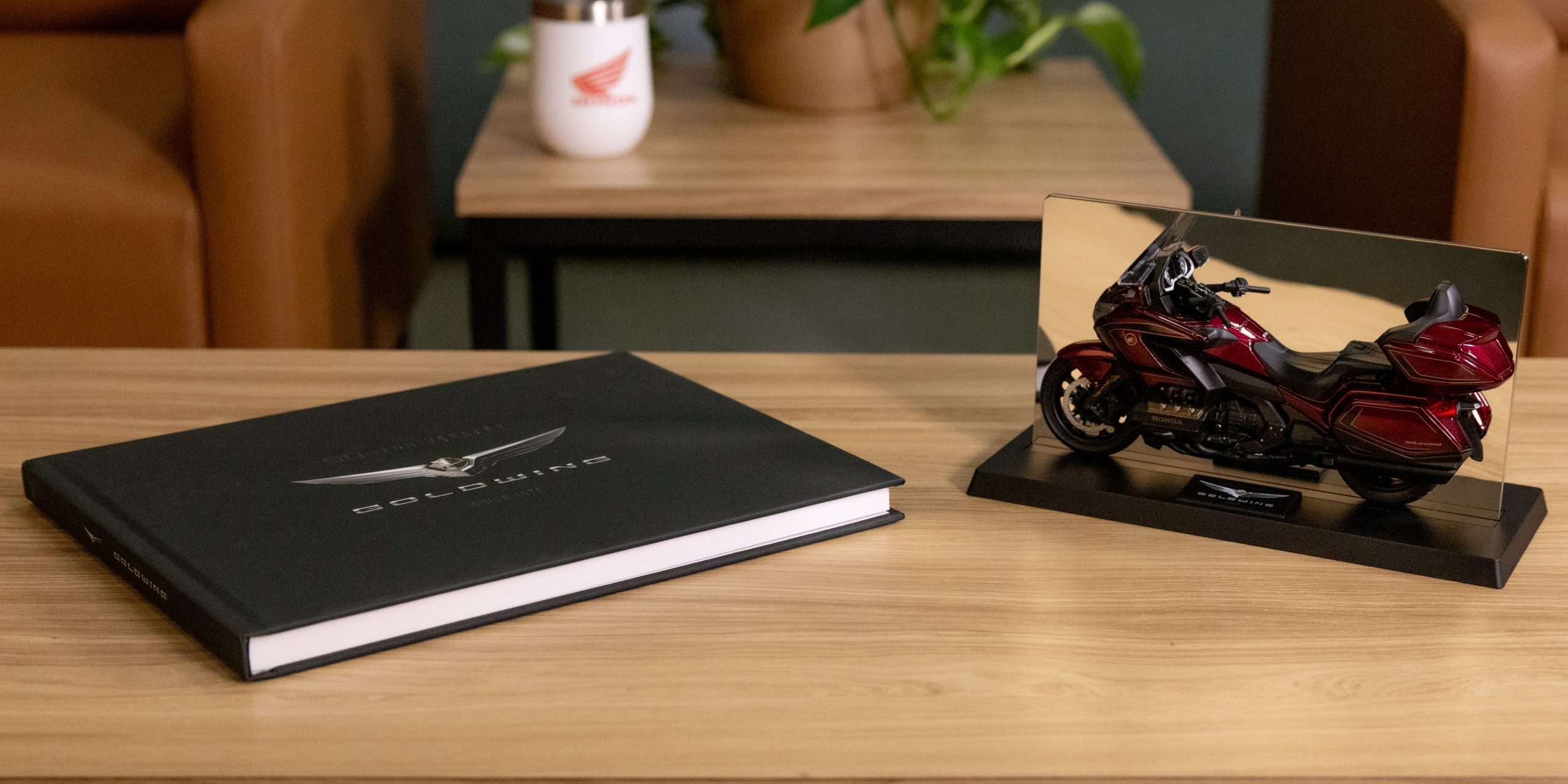 25 Honda Gold Wing Coffee Table Book And Tabletop Model 4