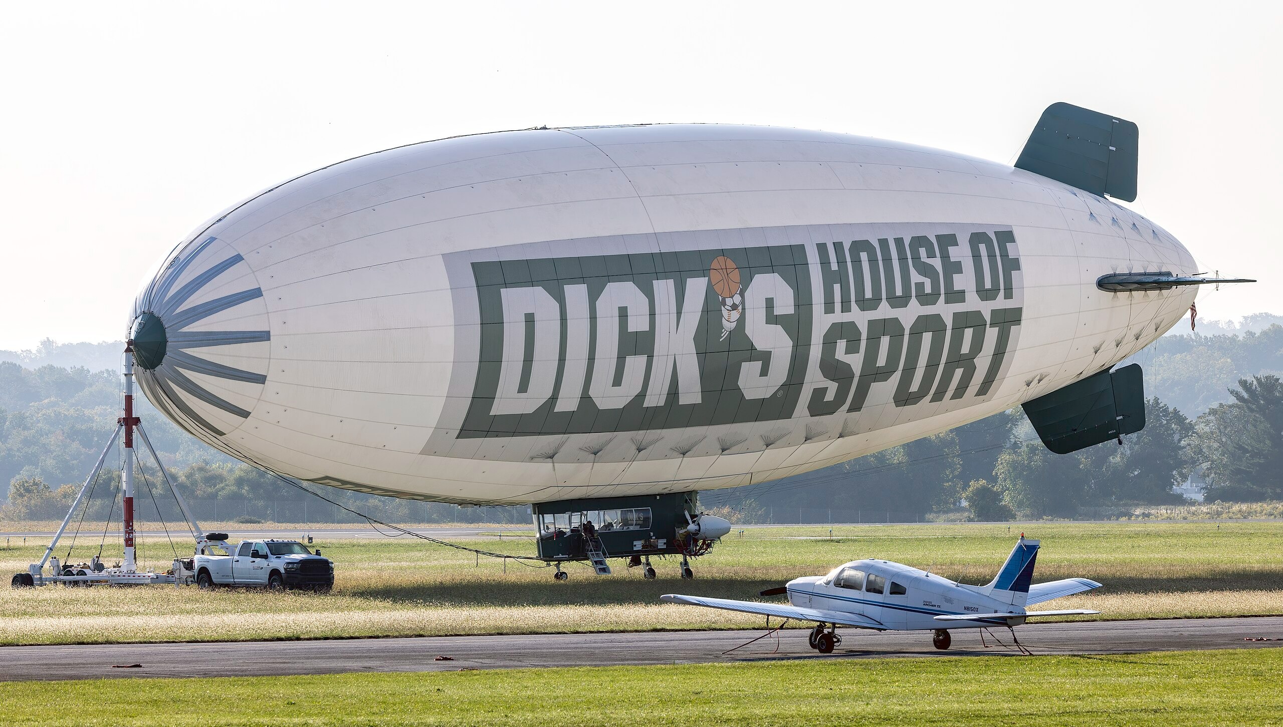 2560px American Blimp A 1 70g Di