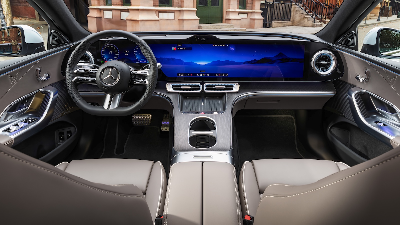 C400 electric interior