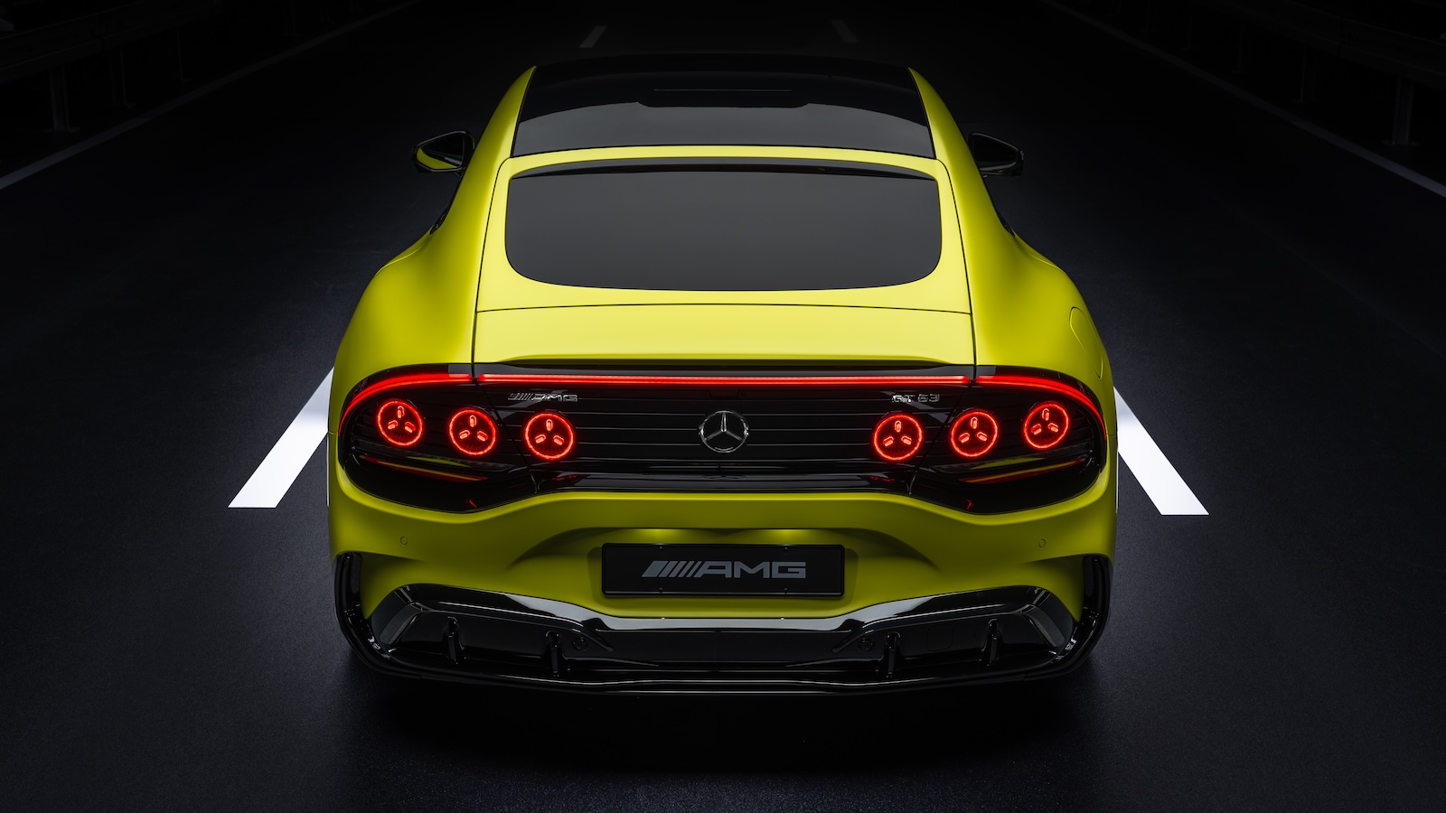 Das Neue Mercedes Amg Gt 4-door Coupe: Revolutionäre Performance. Maximale Intensität. The New Mercedes Amg Gt 4 Door Coupé: Revolutionary Performance. Maximum Intensity.