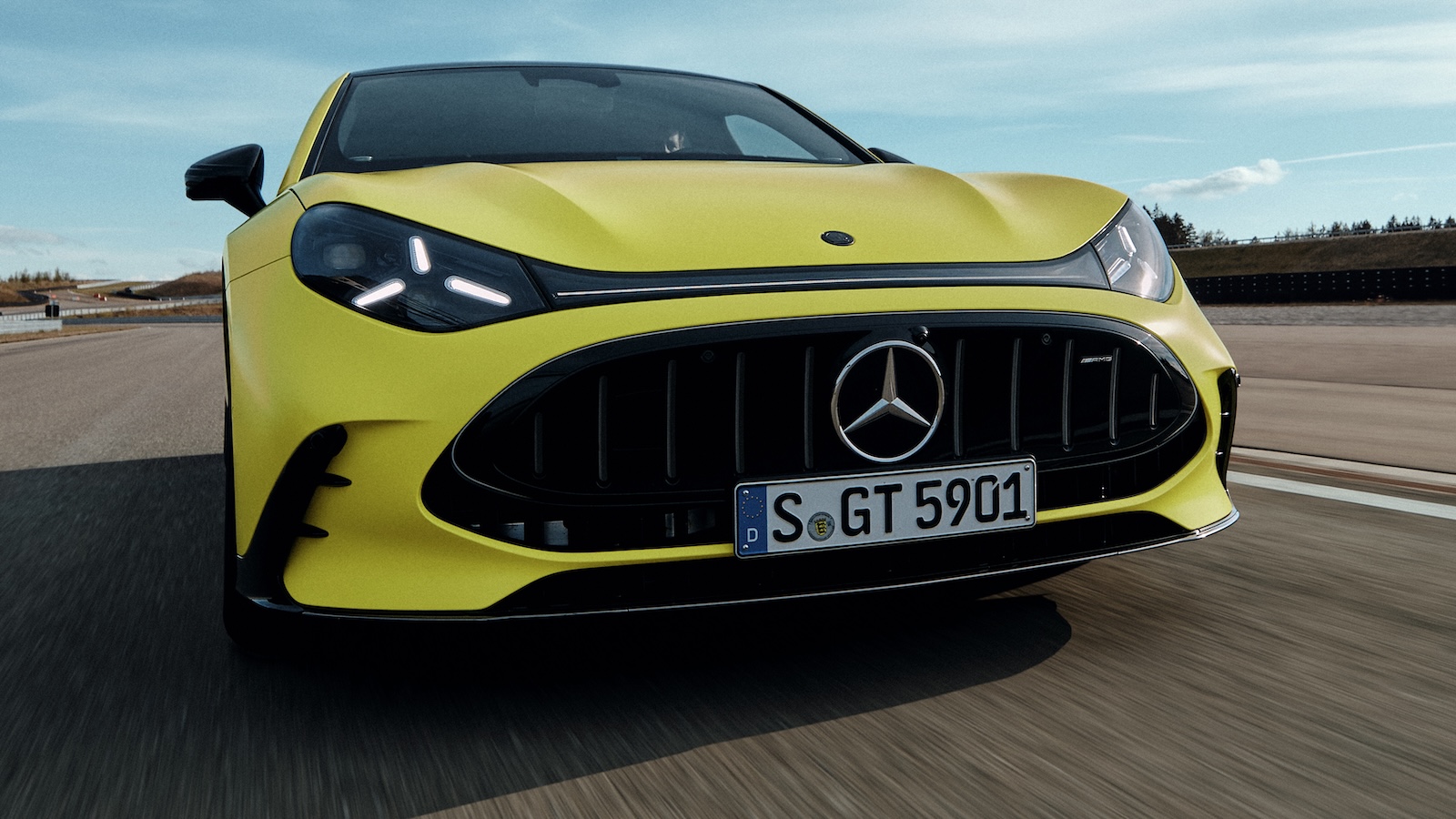 Das Neue Mercedes Amg Gt 4-door Coupe: Revolutionäre Performance. Maximale Intensität. The New Mercedes Amg Gt 4 Door Coupé: Revolutionary Performance. Maximum Intensity.