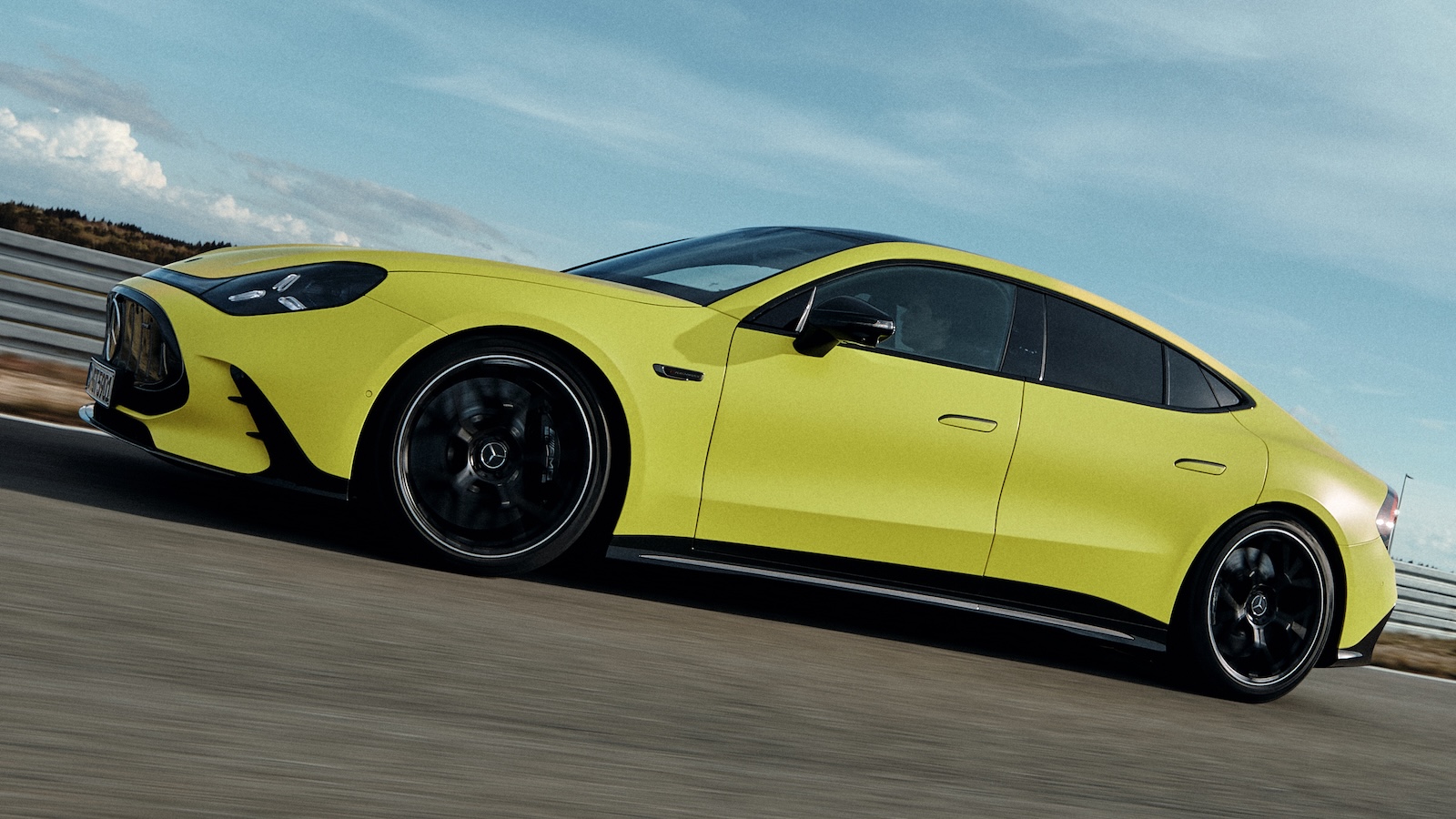 Das Neue Mercedes Amg Gt 4-door Coupe: Revolutionäre Performance. Maximale Intensität. The New Mercedes Amg Gt 4 Door Coupé: Revolutionary Performance. Maximum Intensity.