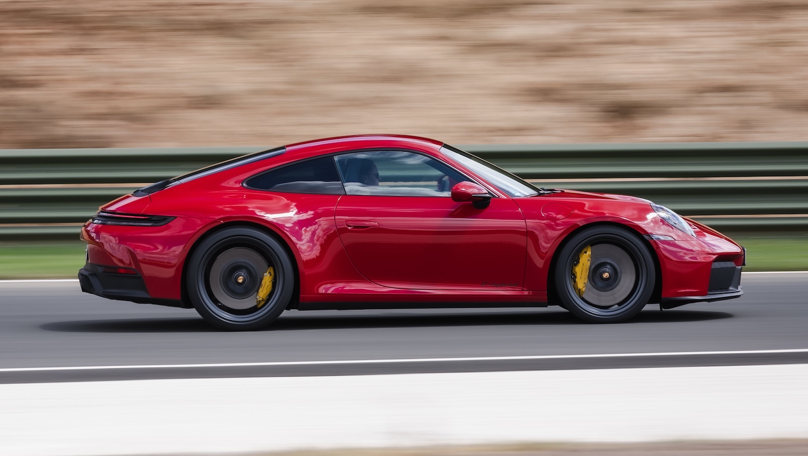 Porsche 911 Carrera GTS 4 T-Hybrid