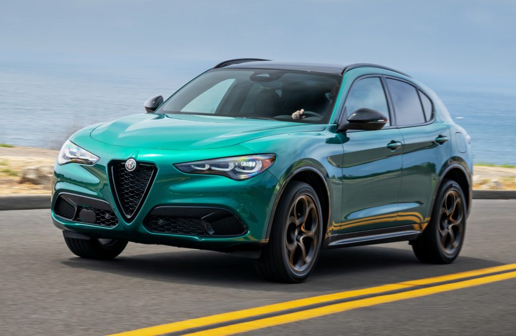 2025 Alfa Romeo Stelvio Intensa