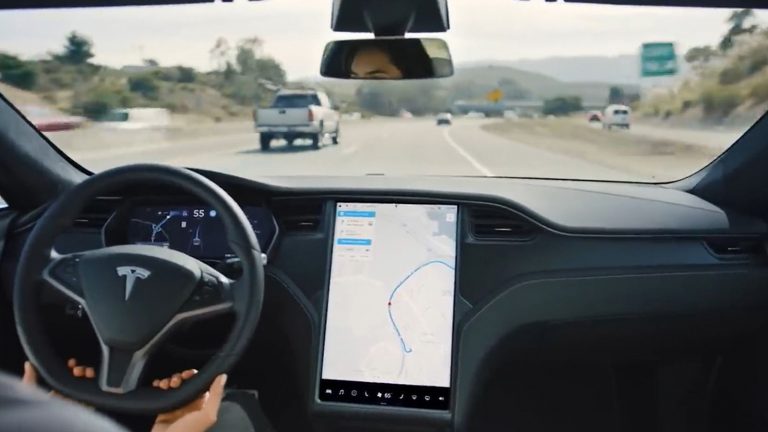 Autopilot Tesla Interior