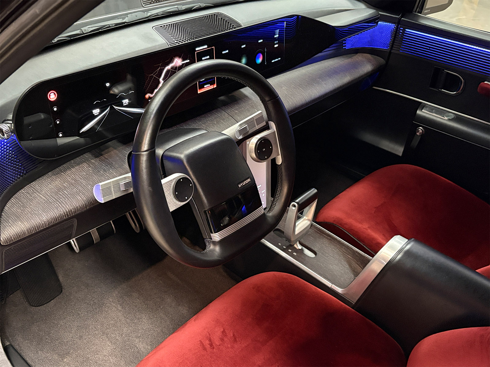 Hyundai Heritage Series Grandeur.