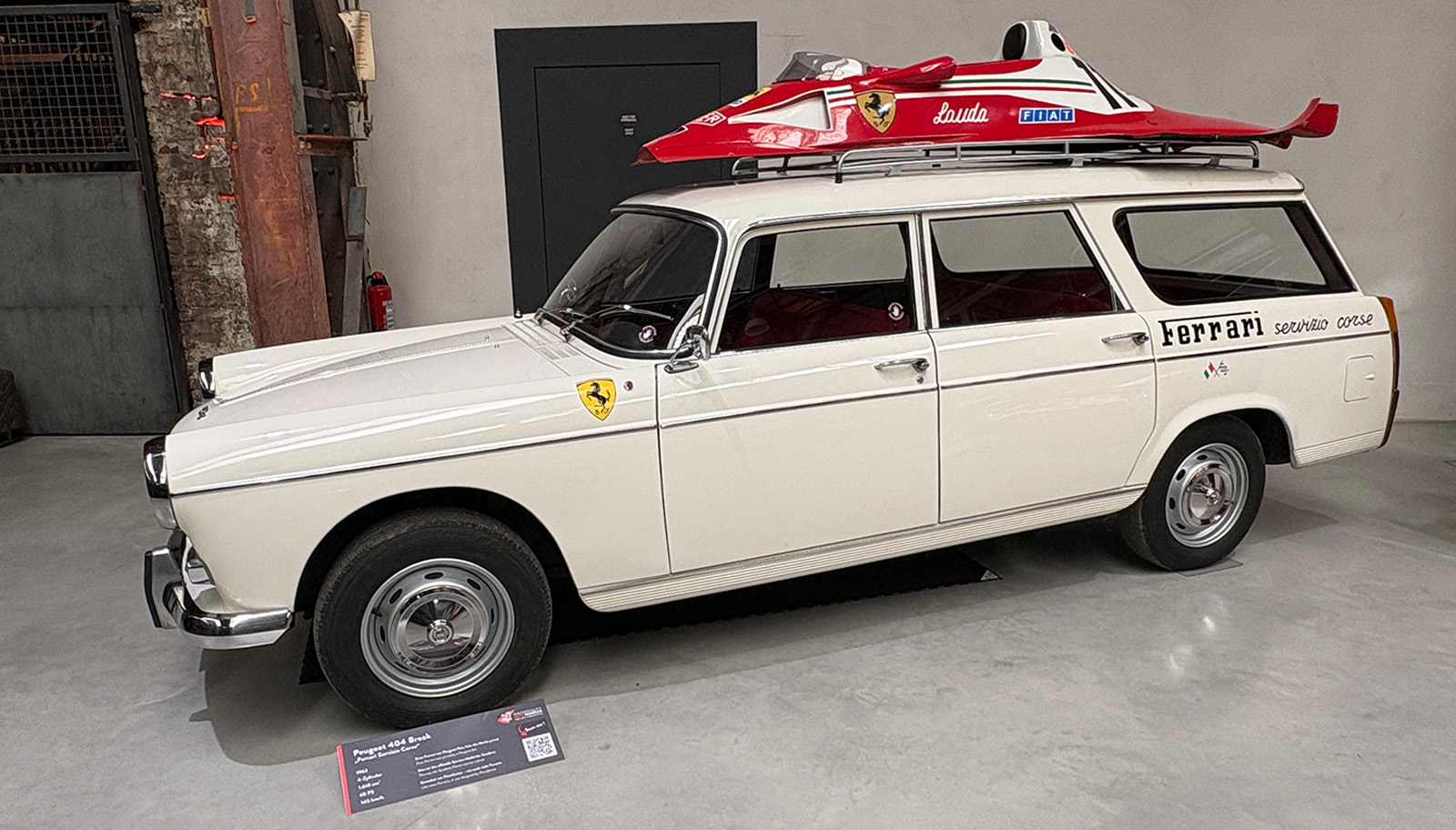 1963 Peugeot 404 Break Scuderia support car