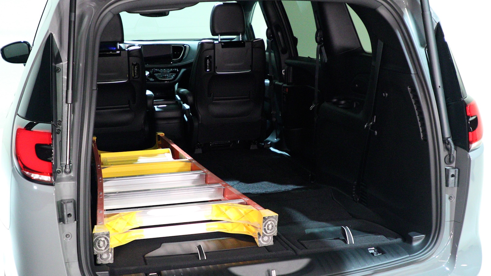 First Introduced For The 2005 Model Year, The Stow 'n Go Seating And Storage System For Chrysler Pacifica Allows Second And Third Row Seats To Fold Flat Quickly And Easily Into The Floor. When Not Stowed, Available Stow 'n Go In Floor Bins Offer Easily Accessible Space To Store Gear.