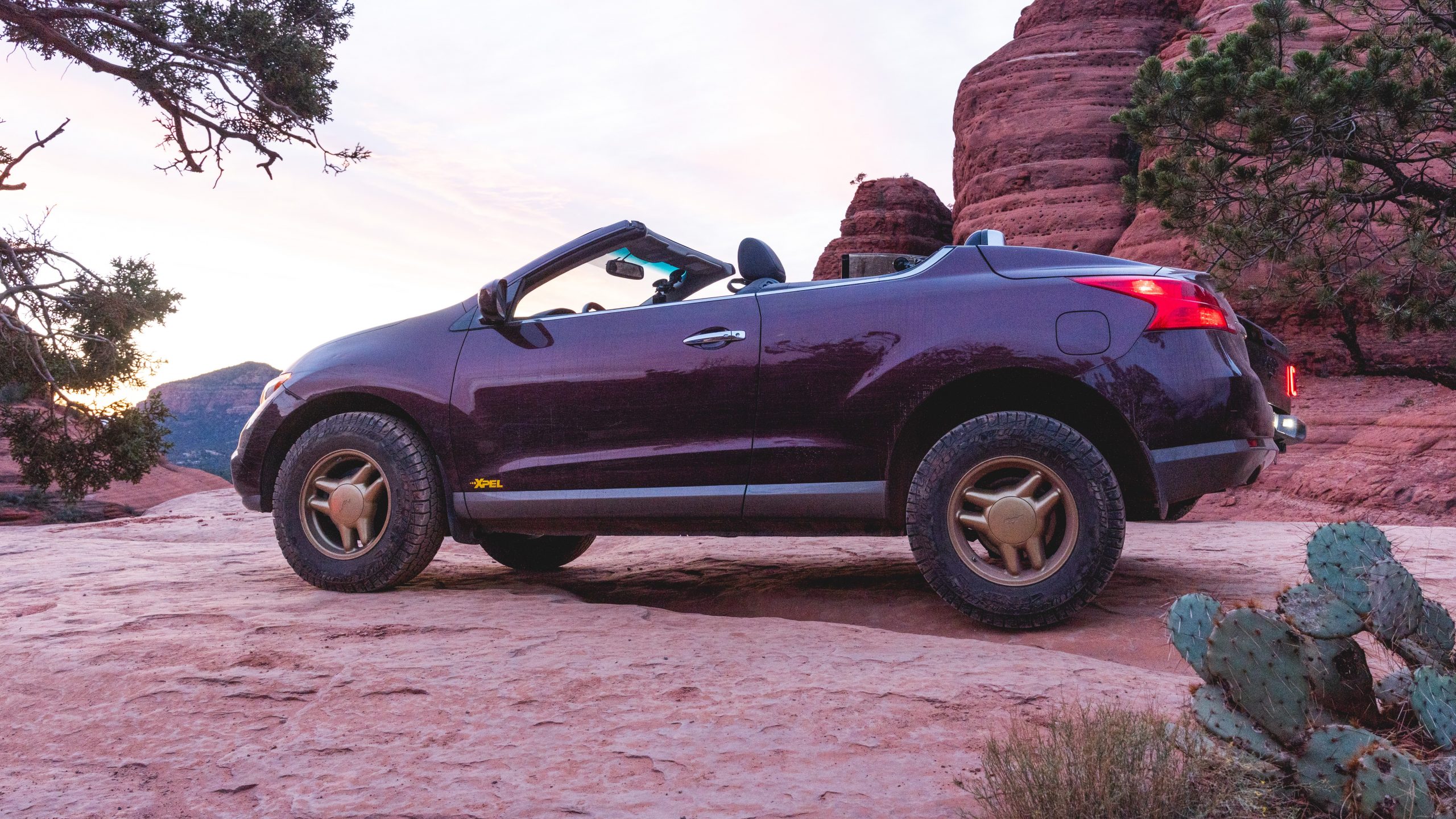 Crosscab Road Trip Griffin Riley Ilce 1 12 02 25 23