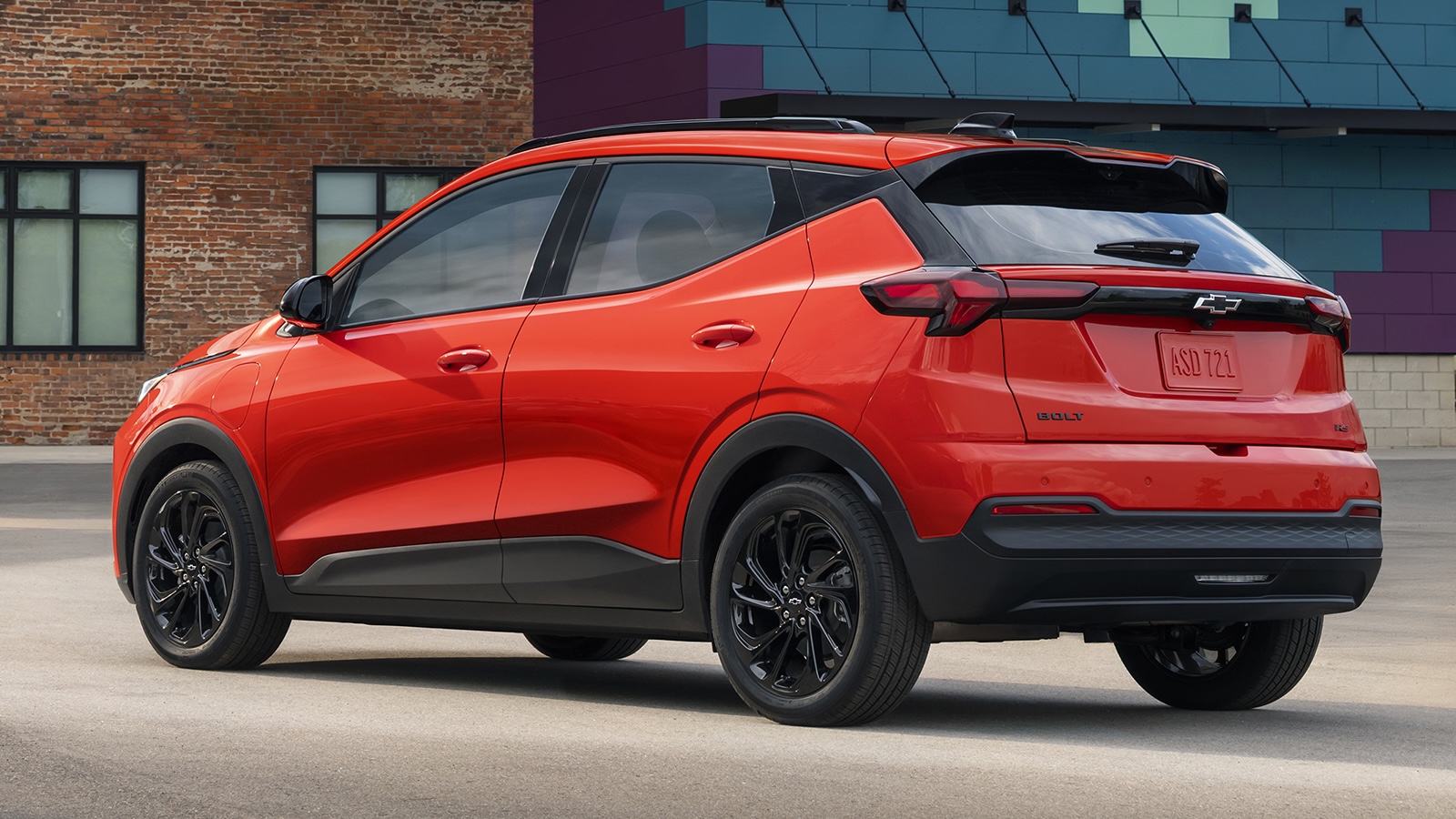 Rear 3/4 View Of The Bolt Rs In Habanero Orange