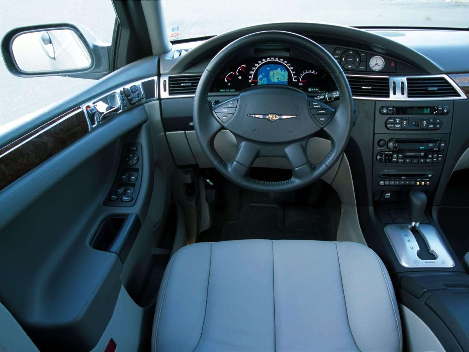 Chrysler Pacifica 2004 Interior.7a711cef