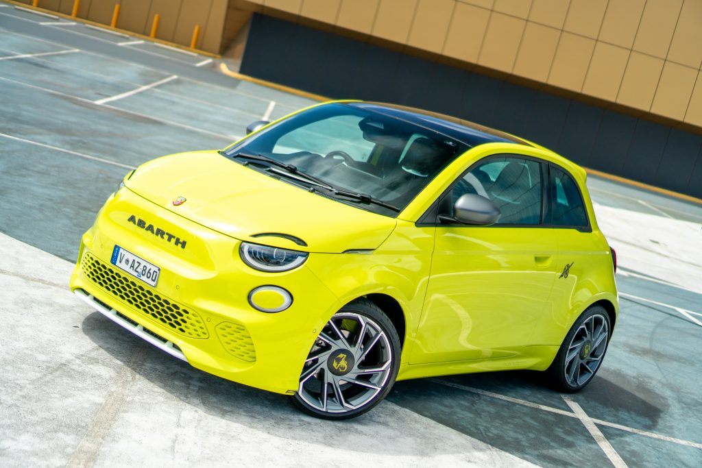 The Fiat 500e Abarth Is A Great Hot Hatch That Argues Engines Don't ...