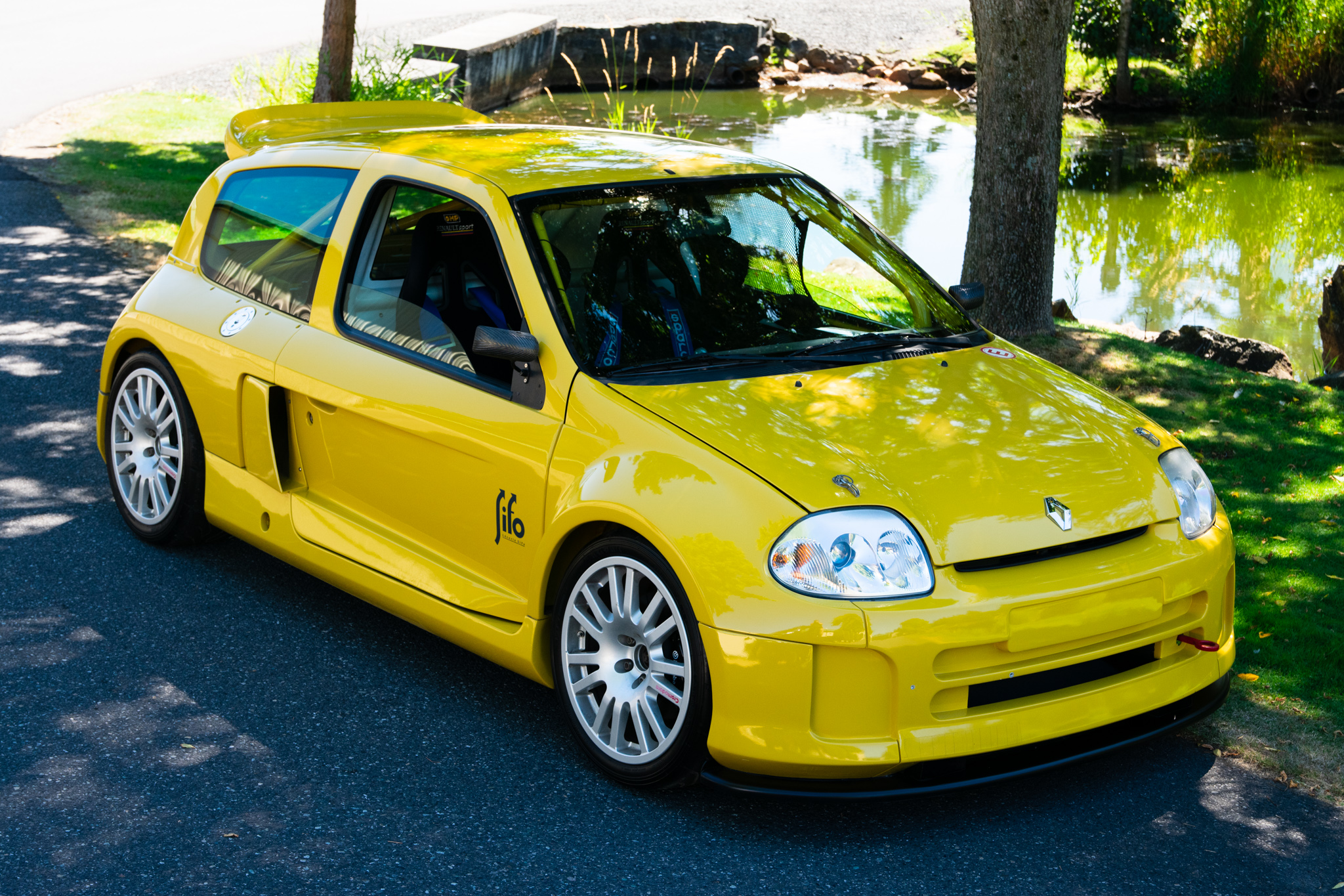 This Renault Clio V6 Trophy is a fun, French track weapon for $70K -  Hagerty Media