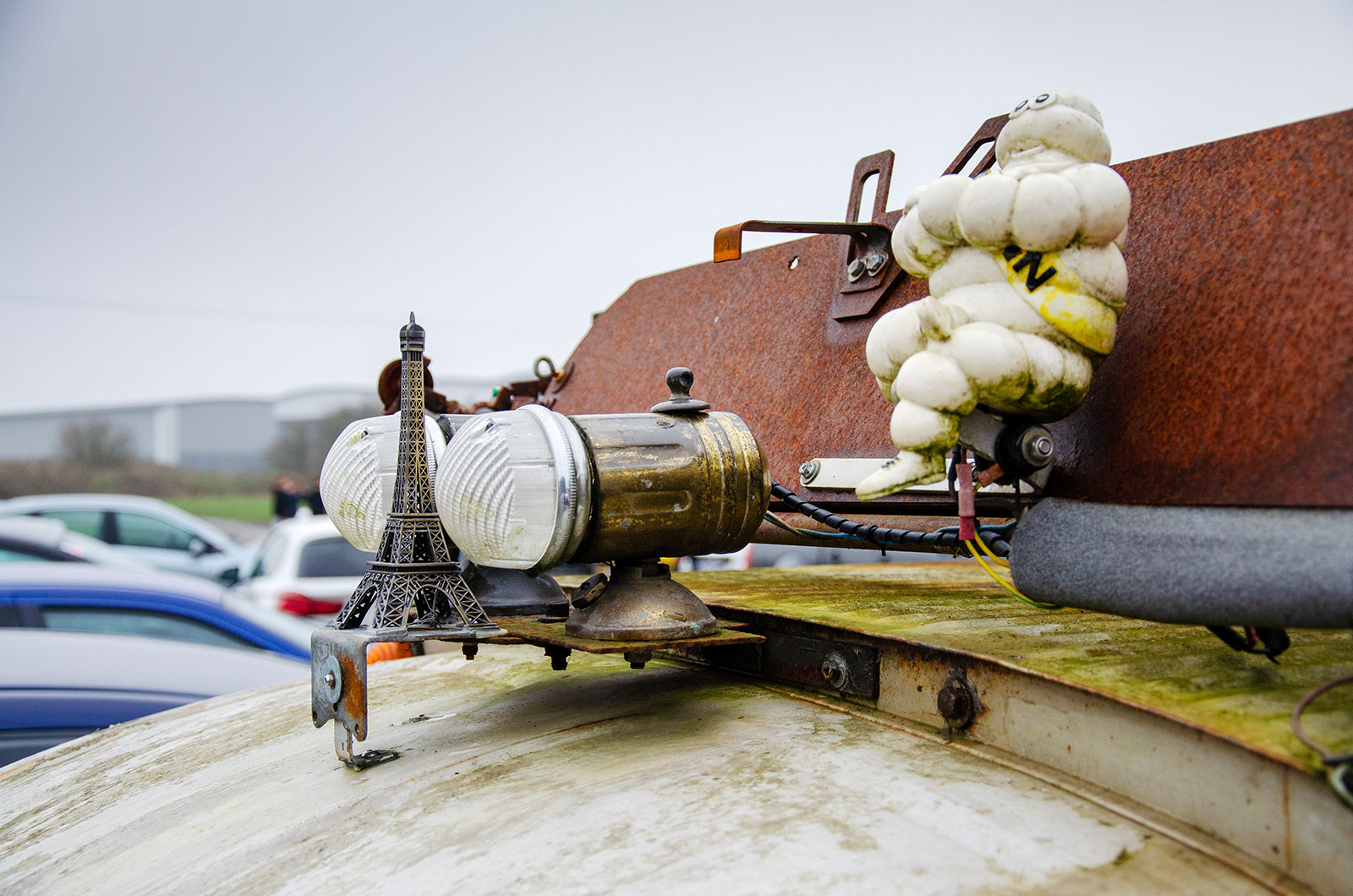 The top of a Citroen AK350