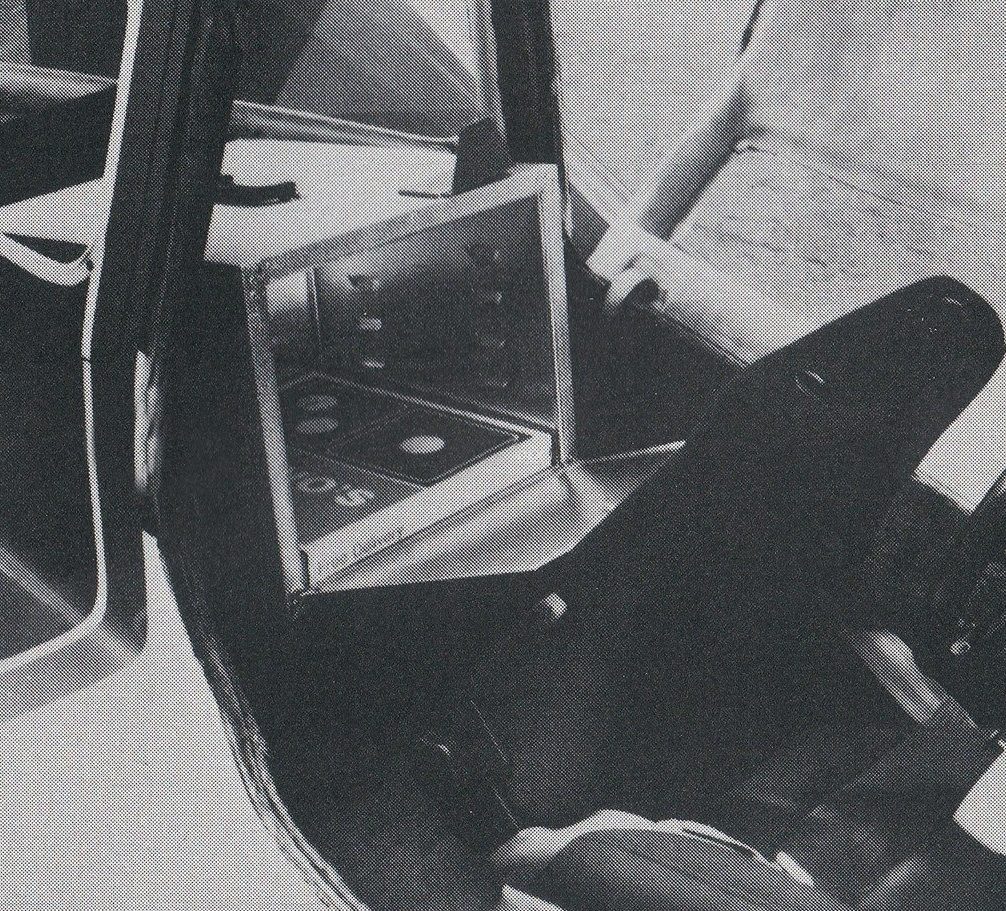 Dominos Pizza Tritan A2 Aerocar