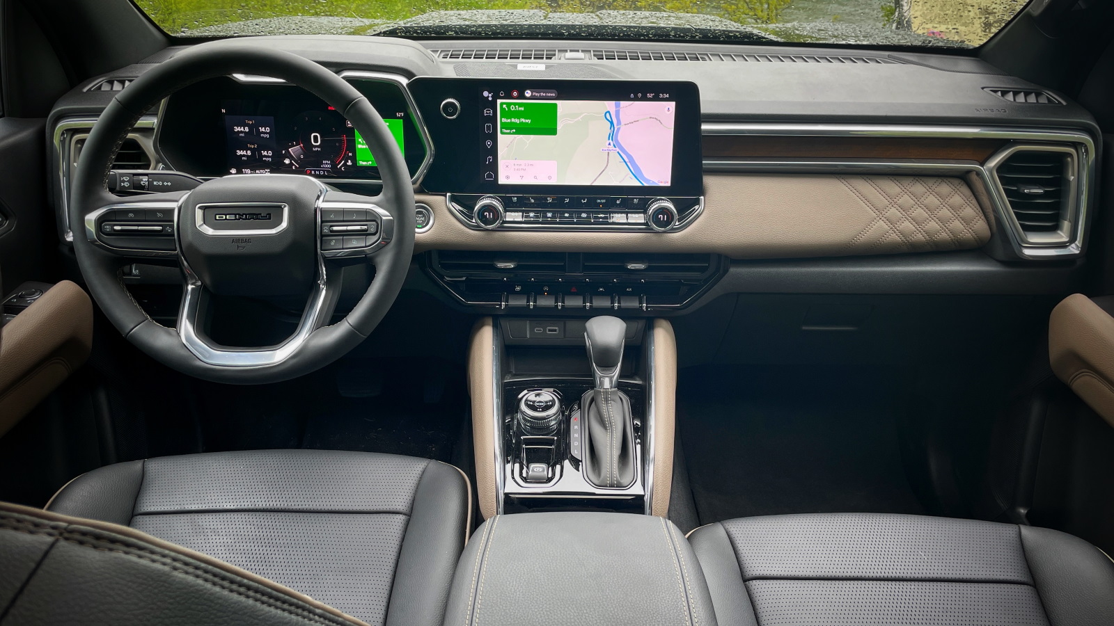 2023 GMC Canyon Denali dashboard