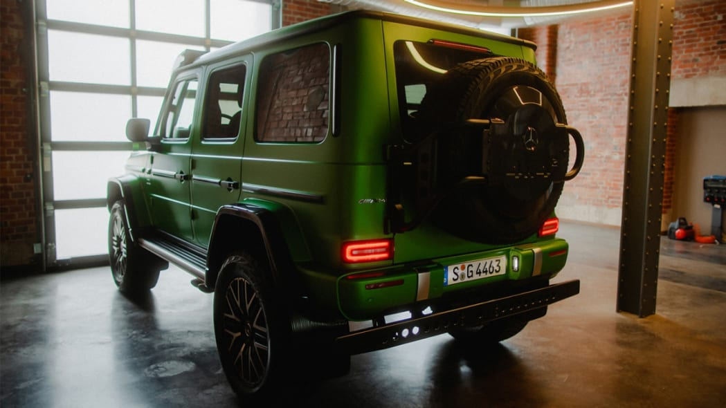 Mercedes AMG Goes Absolutely Insane With The Jacked Up  Portal Axle Equipped 2023 G63 4x4 Squared - 41