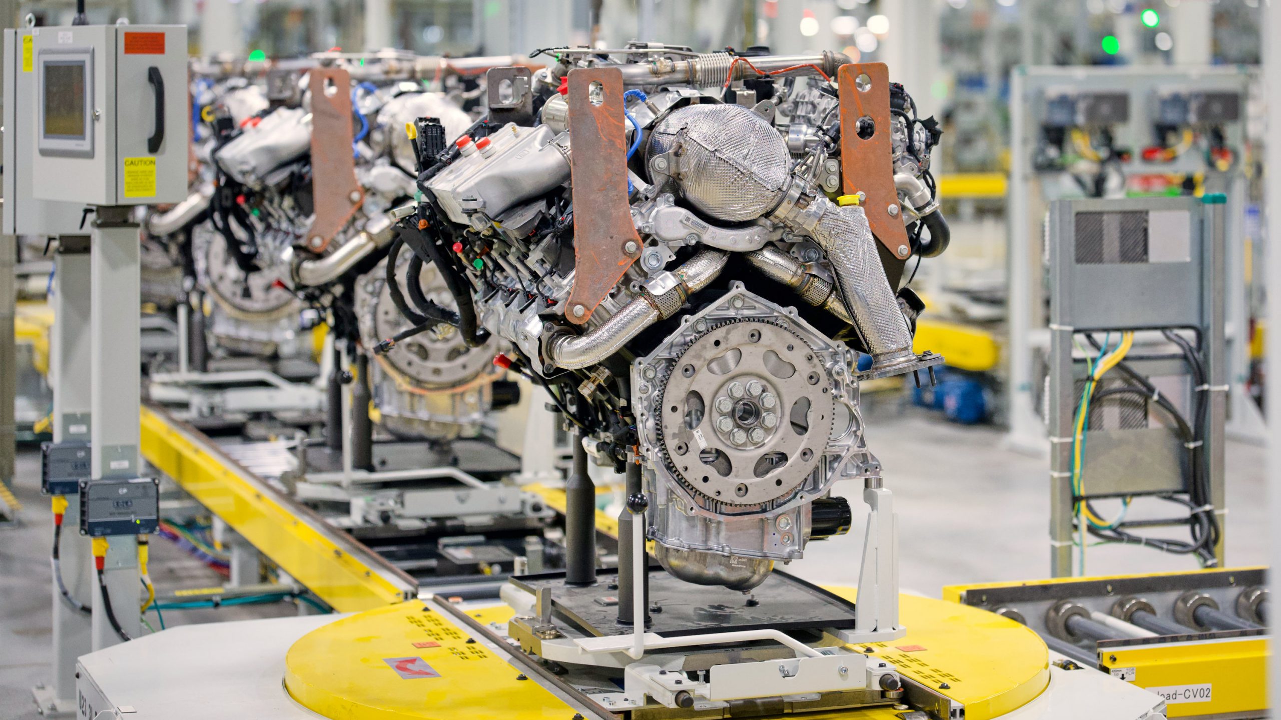 Engine Assembly At Gm Dmax