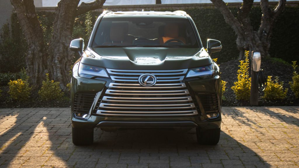2025 Lexus LX 700h