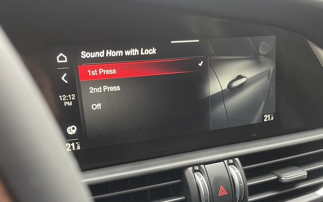 Alfa Romeo Giulia lock settings