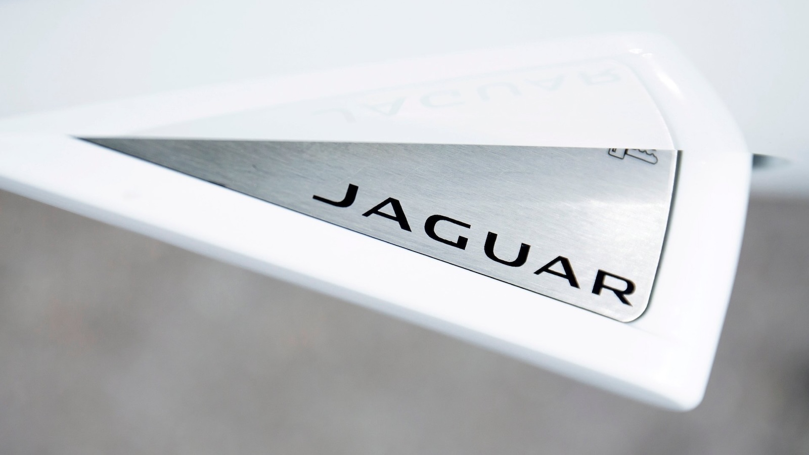 Jaguar F Type V6 Door Handle
