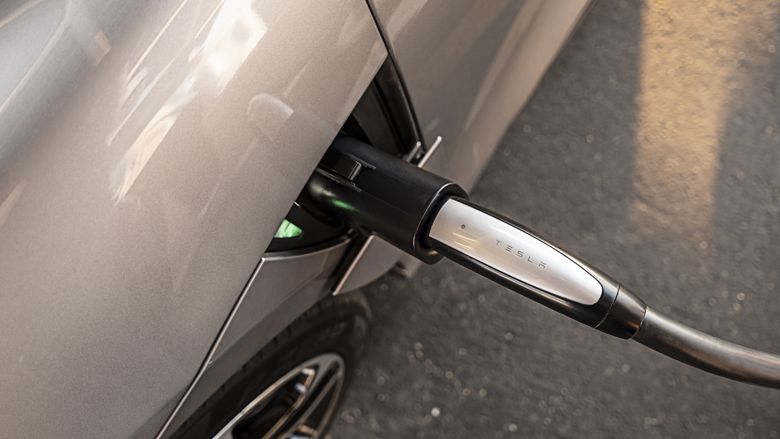 Lucid Air Tesla Supercharger