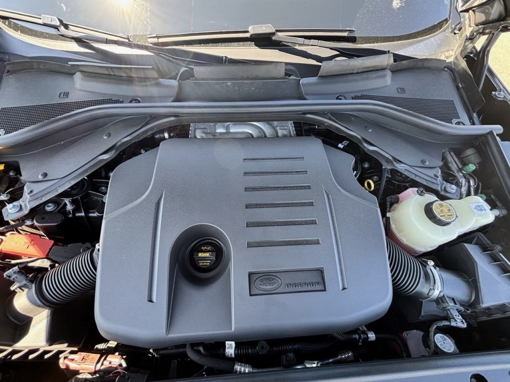 Land Rover Phev 28 Large