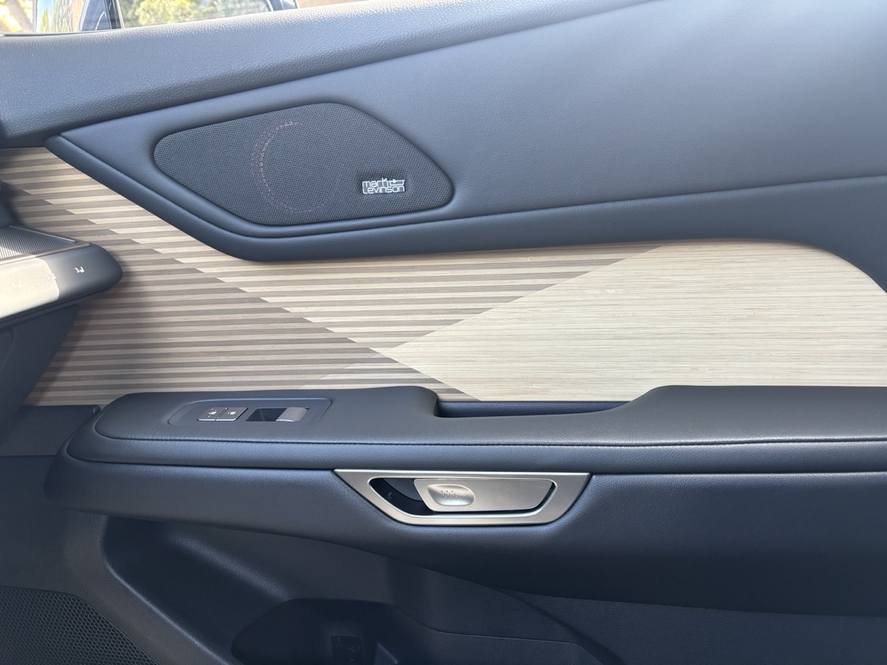 Lexuses 19