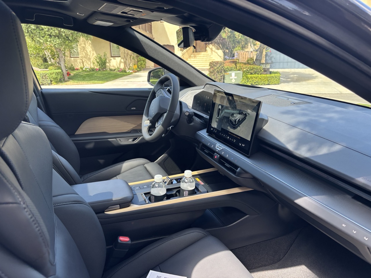 Lexuses 37