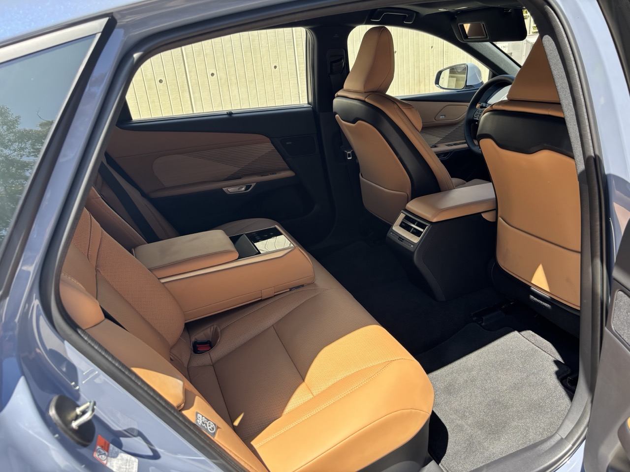 Lexuses 53