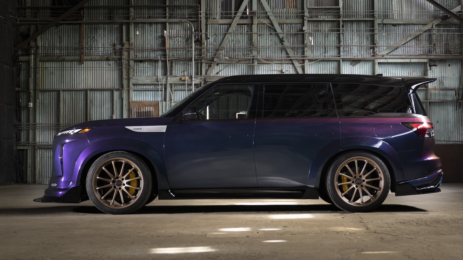 Infiniti QX80 R-Spec