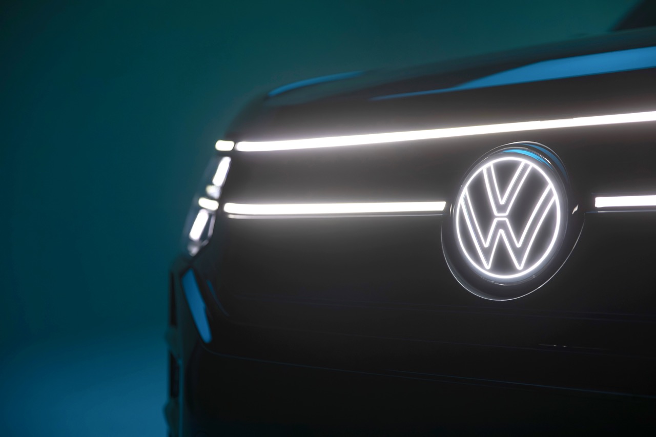 My27 Atlas R Line Sacramentogreen 8112studios 1n9a7941 Large