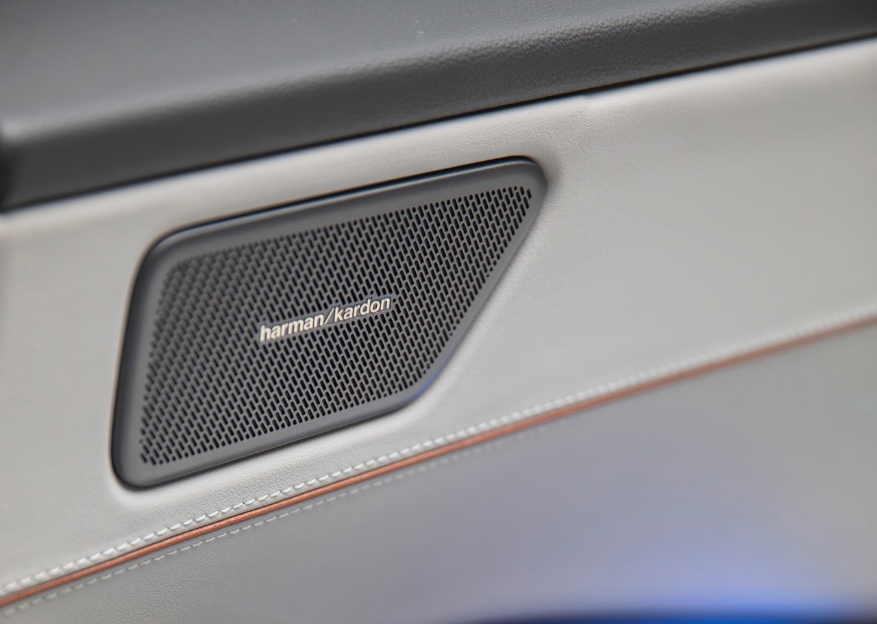 My27 Atlas R Line Sacramentogreen 8112studios 1n9a8416 Large