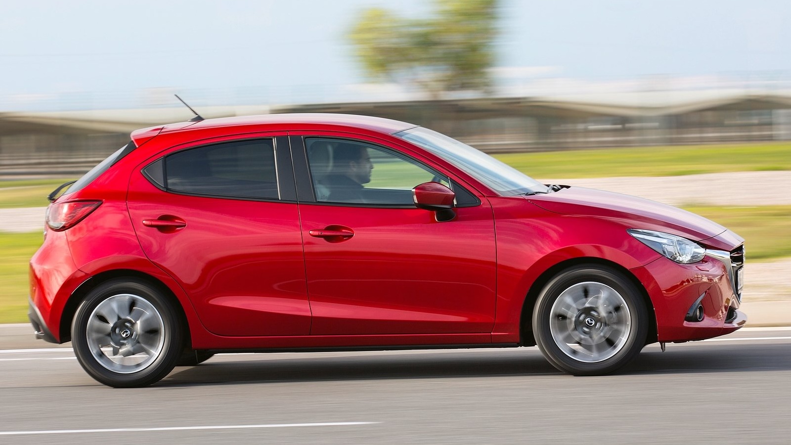 Mazda 2 2015