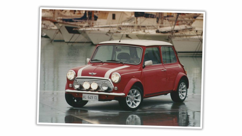 Watch This Classic Mini Accidentally Pull Terrifying ‘Italian Job ...