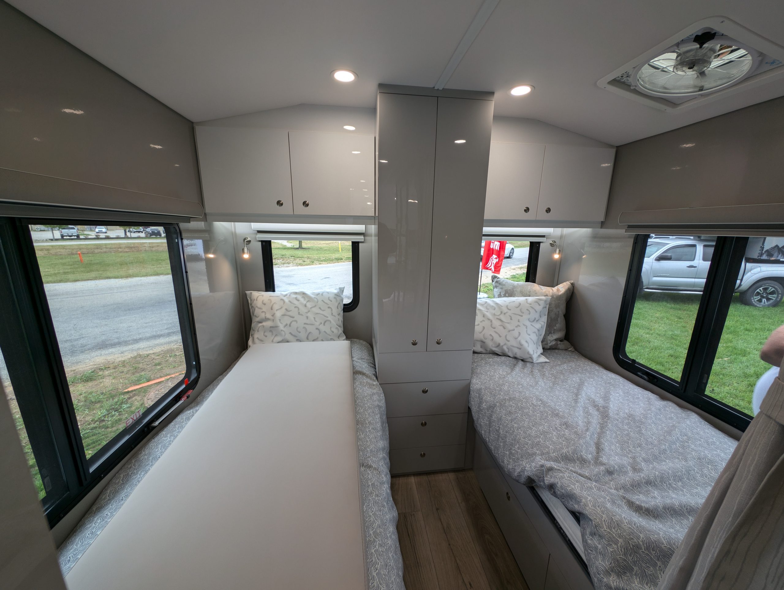 Pxl 20240923 183200119